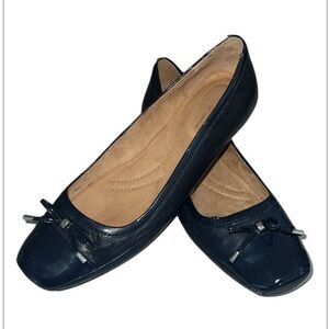 Naturalizer Vision slip-on Inky Navy slip-on ballet shoe 9.5M Box included